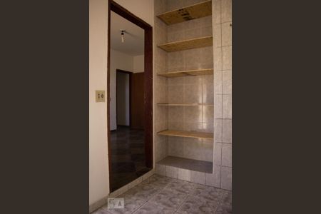 Casa para alugar com 80m², 2 quartos e 1 vaga Casa para alugar com 80m², 2 quartos e 1 vagaDespensa