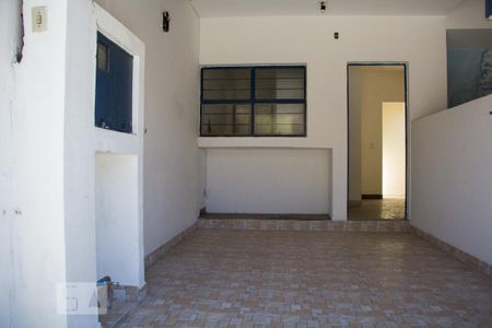Casa para alugar com 80m², 2 quartos e 1 vaga Casa para alugar com 80m², 2 quartos e 1 vagaGaragem