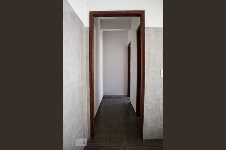 Corredor de casa para alugar com 2 quartos, 80m² em Jardim Itangua, Sorocaba