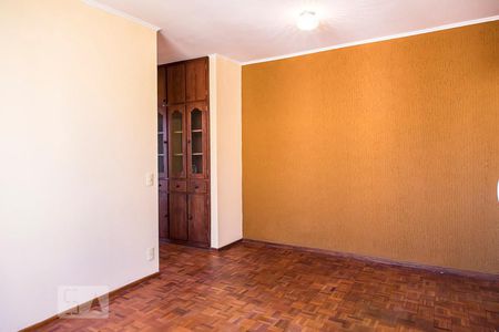 Sala de apartamento para alugar com 2 quartos, 57m² em Carlos Prates, Belo Horizonte