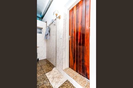 Casa à venda com 188m², 7 quartos e 2 vagas Casa à venda com 188m², 7 quartos e 2 vagasEntrada Casa 2