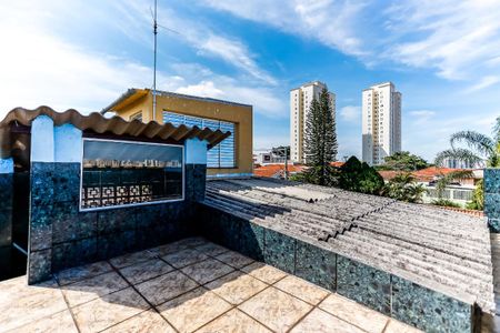 Casa à venda com 188m², 7 quartos e 2 vagas Casa à venda com 188m², 7 quartos e 2 vagasTerraço
