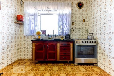 Casa à venda com 188m², 7 quartos e 2 vagas Casa à venda com 188m², 7 quartos e 2 vagasCozinha