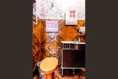 Casa à venda com 188m², 7 quartos e 2 vagas Casa à venda com 188m², 7 quartos e 2 vagasBanheiro