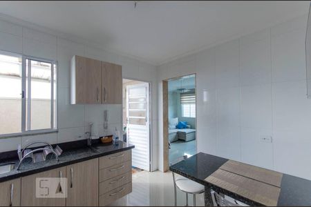 Casa de condomínio à venda com 79m², 2 quartos e 2 vagasCozinha