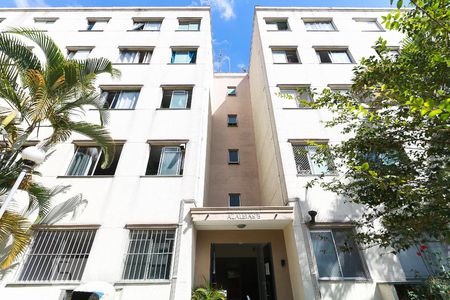 Apartamento para alugar com 54m², 3 quartos e 1 vaga Apartamento para alugar com 54m², 3 quartos e 1 vagaFachada
