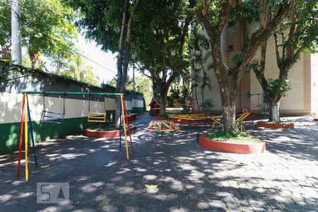 Apartamento para alugar com 54m², 3 quartos e 1 vaga Apartamento para alugar com 54m², 3 quartos e 1 vagaÁrea Comum - Playground