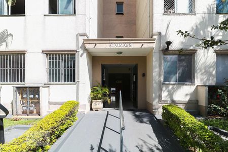 Apartamento para alugar com 54m², 3 quartos e 1 vaga Apartamento para alugar com 54m², 3 quartos e 1 vagaFachada