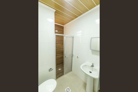 Banheiro de apartamento para alugar com 1 quarto, 25m² em Menino Deus, Porto Alegre