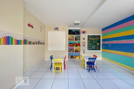 Apartamento à venda com 58m², 2 quartos e 1 vagaÁrea comum