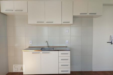 Cozinha de apartamento para alugar com 1 quarto, 35m² em Presidente Altino, Osasco