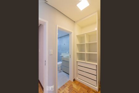 Apartamento à venda com 59m², 1 quarto e sem vaga Apartamento à venda com 59m², 1 quarto e sem vagaCloset