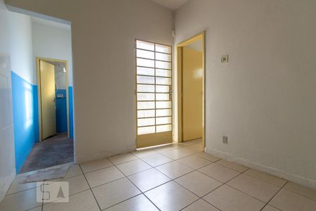 Sala de casa para alugar com 1 quarto, 26m² em Floresta, Belo Horizonte