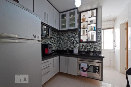 Apartamento à venda com 76m², 2 quartos e 1 vagaCozinha