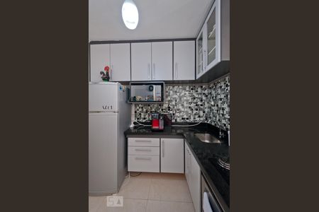 Apartamento à venda com 76m², 2 quartos e 1 vagaCozinha - Armários