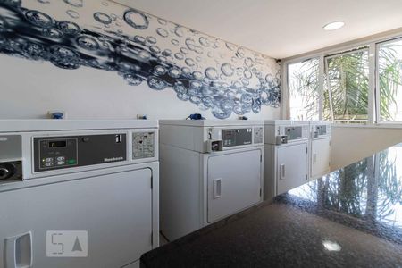 Studio para alugar com 32m², 1 quarto e sem vaga Studio para alugar com 32m², 1 quarto e sem vagaÁrea Comum - Lavanderia