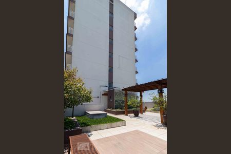 Studio para alugar com 32m², 1 quarto e sem vaga Studio para alugar com 32m², 1 quarto e sem vagaTerraço