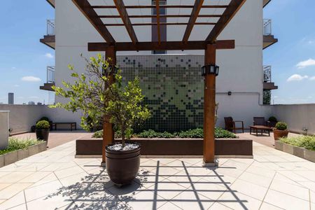 Studio para alugar com 32m², 1 quarto e sem vaga Studio para alugar com 32m², 1 quarto e sem vagaTerraço