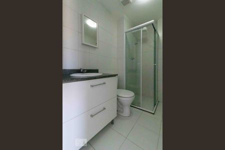 Studio para alugar com 32m², 1 quarto e sem vaga Studio para alugar com 32m², 1 quarto e sem vagaBanheiro