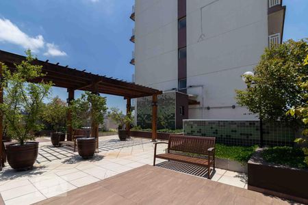 Studio para alugar com 32m², 1 quarto e sem vaga Studio para alugar com 32m², 1 quarto e sem vagaTerraço