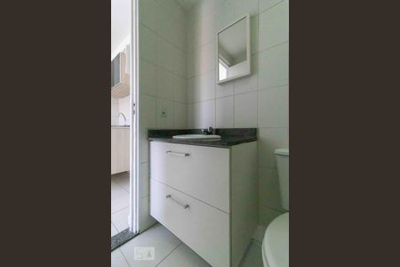 Studio para alugar com 32m², 1 quarto e sem vaga Studio para alugar com 32m², 1 quarto e sem vagaBanheiro