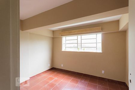 Casa à venda com 550m², 4 quartos e 9 vagasEscritório fundos