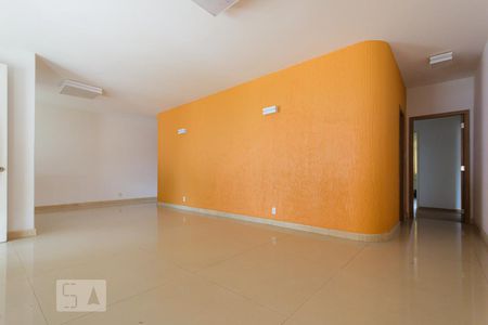Sala 1 de casa à venda com 4 quartos, 550m² em Pechincha, Rio de Janeiro