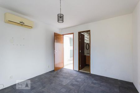 Casa à venda com 550m², 4 quartos e 9 vagasSuíte 2