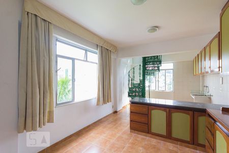 Casa à venda com 550m², 4 quartos e 9 vagasLavanderia 1