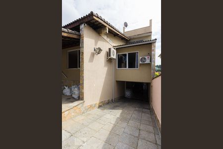 Casa à venda com 550m², 4 quartos e 9 vagasAcesso Garagem