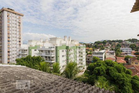Casa à venda com 550m², 4 quartos e 9 vagasVista