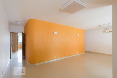 Sala 1 de casa à venda com 4 quartos, 550m² em Pechincha, Rio de Janeiro