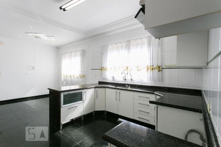 Casa para alugar com 280m², 4 quartos e 2 vagasCozinha