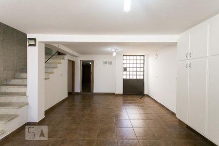 Casa para alugar com 280m², 4 quartos e 2 vagasÁrea de Serviço