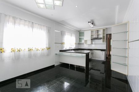 Casa para alugar com 280m², 4 quartos e 2 vagasCozinha