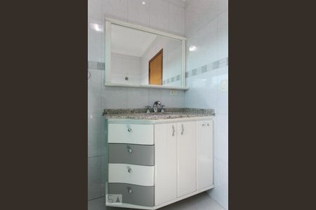 Casa para alugar com 280m², 4 quartos e 2 vagasBanheiro Social