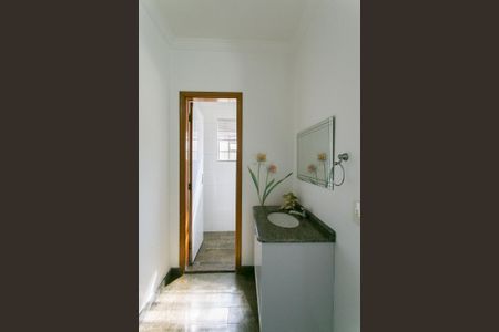 Casa para alugar com 280m², 4 quartos e 2 vagasLavabo
