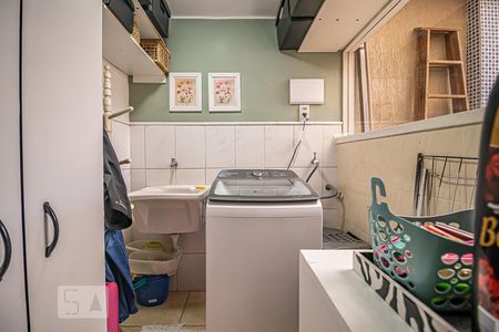 Casa à venda com 120m², 4 quartos e 2 vagasLavanderia