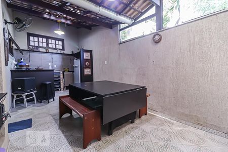 Casa à venda com 120m², 4 quartos e 2 vagasEspaço Gourmet