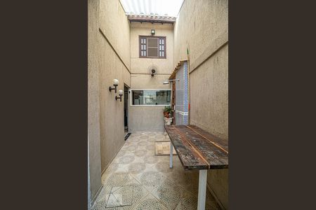 Casa à venda com 120m², 4 quartos e 2 vagasEspaço Externo