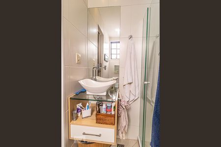 Casa à venda com 120m², 4 quartos e 2 vagasBanheiro da Suíte