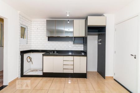 Sala e Cozinha de apartamento para alugar com 1 quarto, 35m² em Vila Nova Carolina, São Paulo