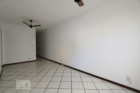 Sala de casa de condomínio à venda com 2 quartos, 88m² em Tanque, Rio de Janeiro