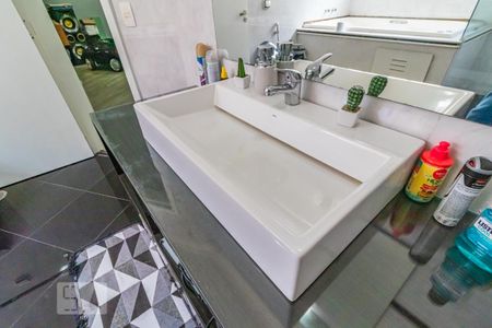 Casa à venda com 403m², 5 quartos e 4 vagasBanheiro da Suíte 4