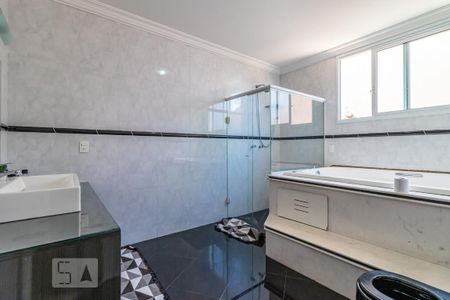 Casa à venda com 403m², 5 quartos e 4 vagasBanheiro da Suíte 4