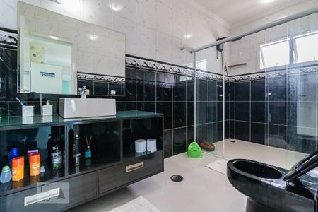 Casa à venda com 403m², 5 quartos e 4 vagasBanheiro da Suíte 1