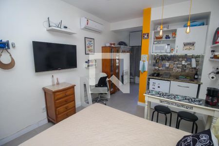 Sala/Quarto de kitnet/studio à venda com 1 quarto, 21m² em Centro, Rio de Janeiro