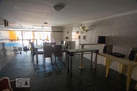 Casa à venda com 400m², 3 quartos e 5 vagasSalão