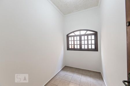 Casa à venda com 231m², 4 quartos e 1 vaga Casa à venda com 231m², 4 quartos e 1 vagaEscritório