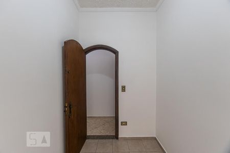 Casa à venda com 231m², 4 quartos e 1 vaga Casa à venda com 231m², 4 quartos e 1 vagaEscritório